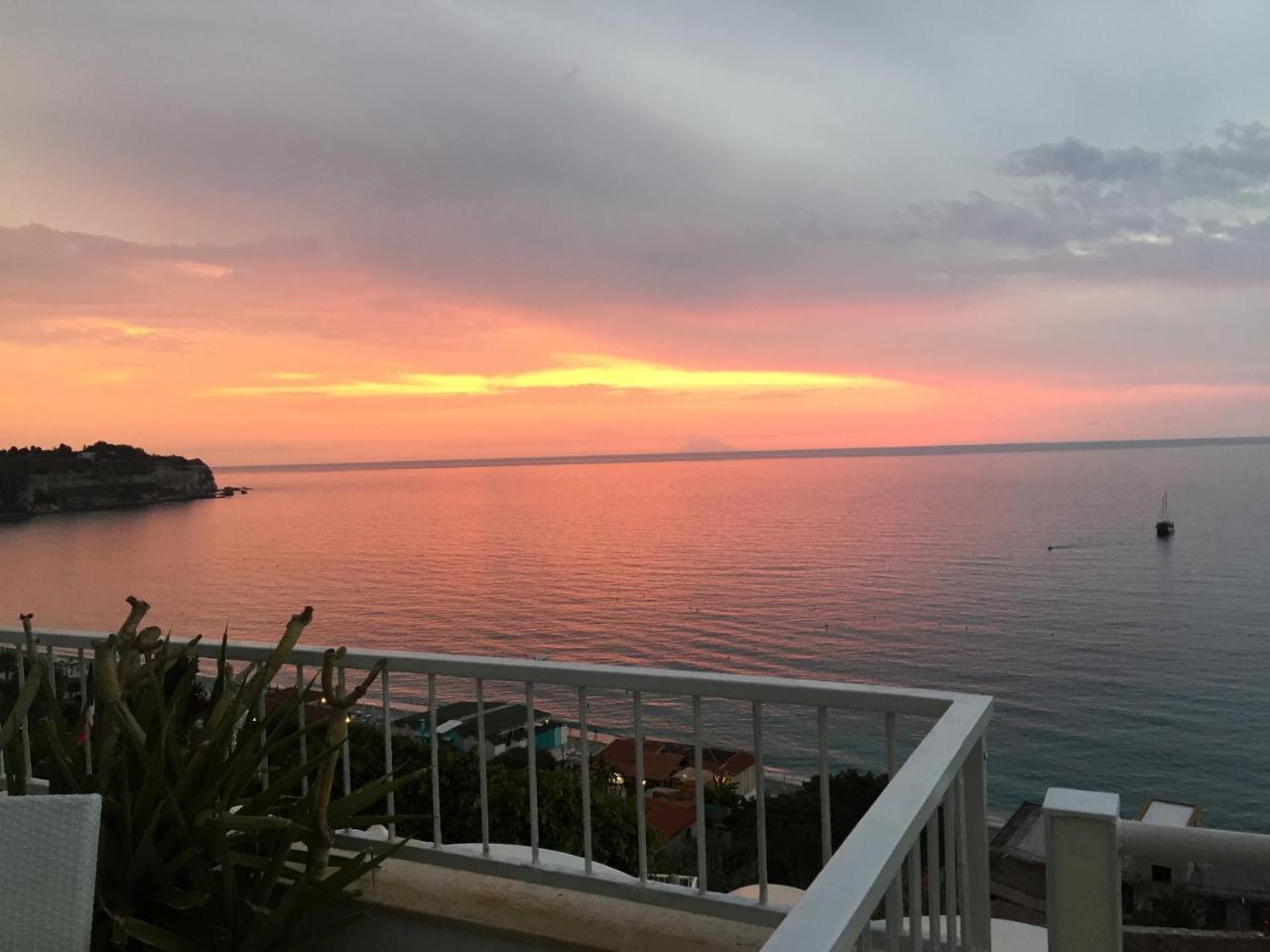 Hotel Valemare Tropea Buitenkant foto